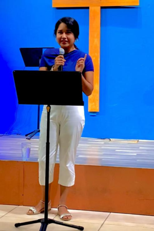 Post de Instagram Vertical Frase Motivación Sencillo Blanco y Naranja